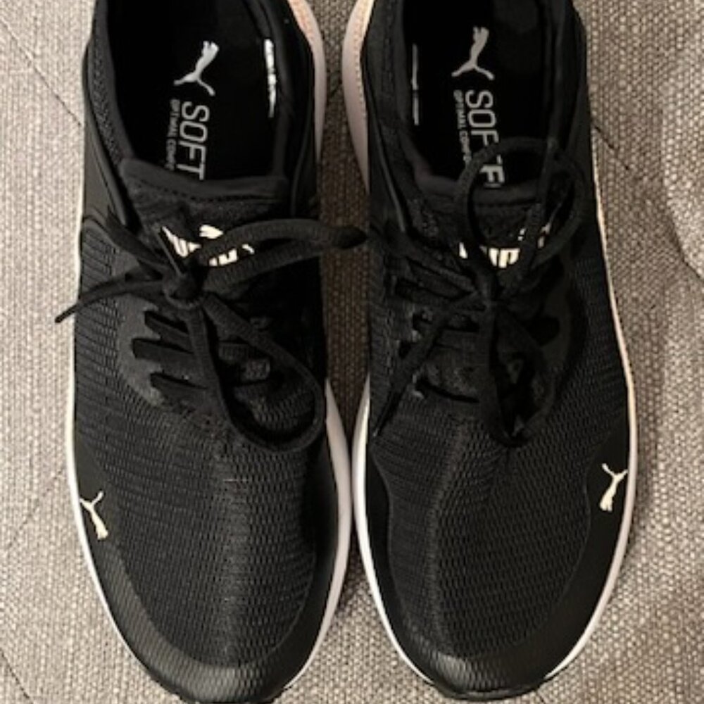 Puma Women's Black w/Pink Athletic Shoes